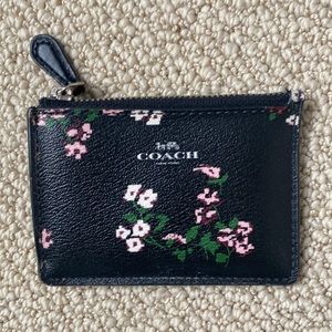 COACH key ring with card slots, great condition